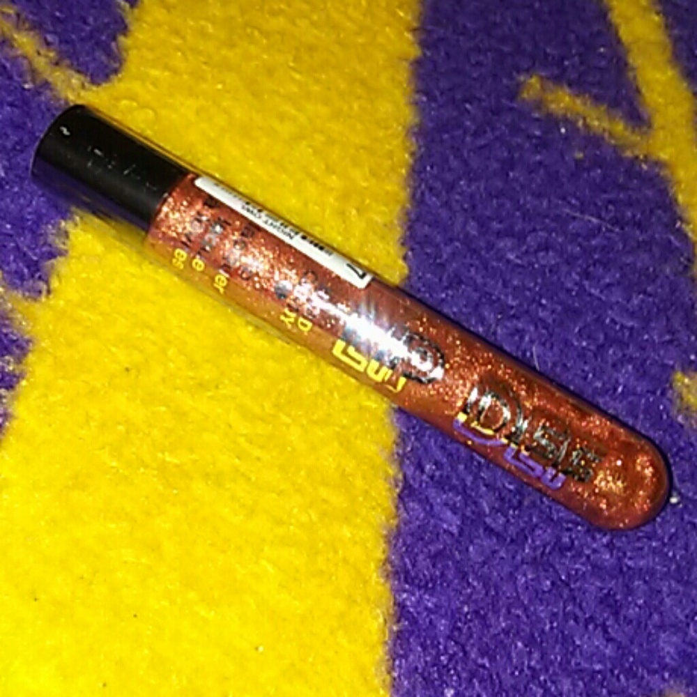 Shimmering Gloss